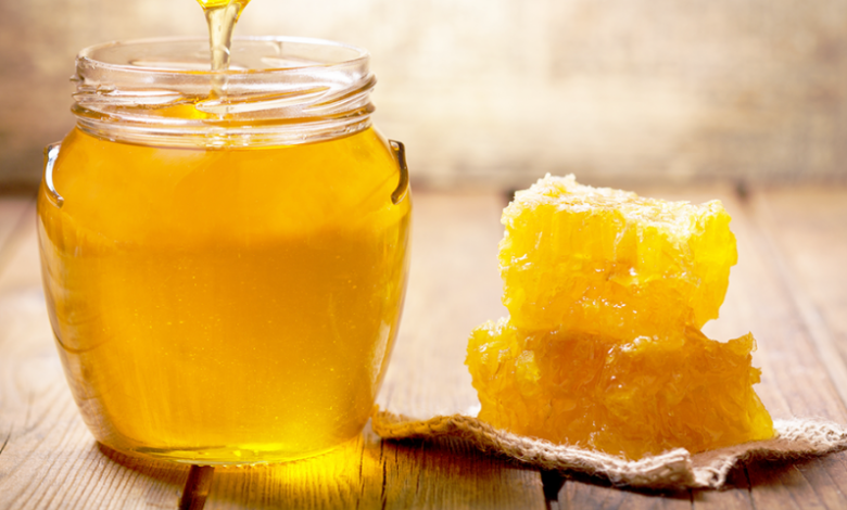 how-honey-can-support-immunity,-plus-3-other-benefits